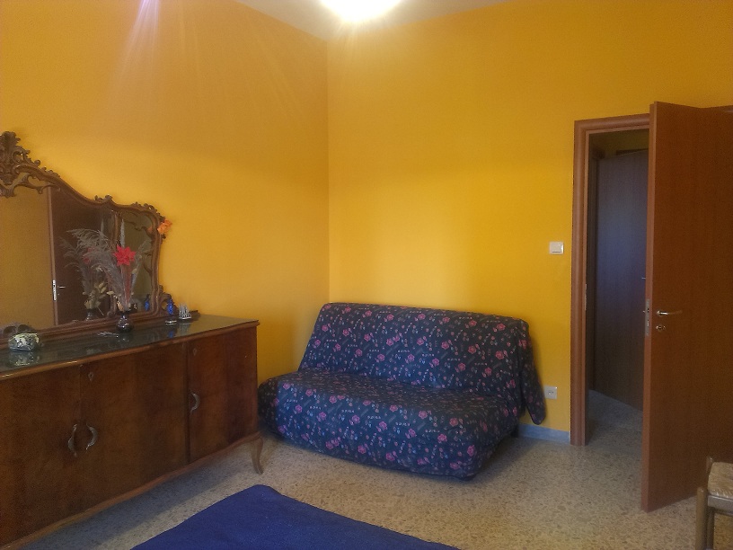 Спальня-1. Квартира в Италии, Скалея, центр, улица Vittorio Emanuele III